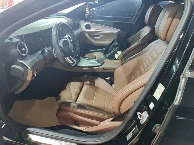 Mercedes-Benz E-Class — Фото автомобиля 14