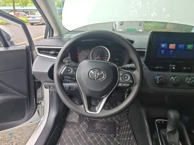 Toyota Corolla — Фото автомобиля 6