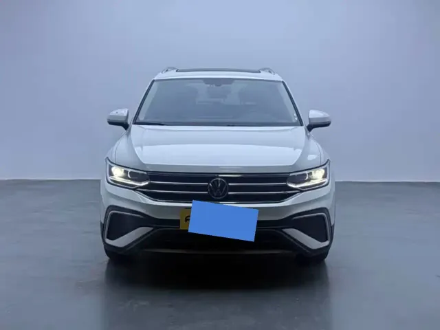 Volkswagen Tiguan L — Фото автомобиля 4