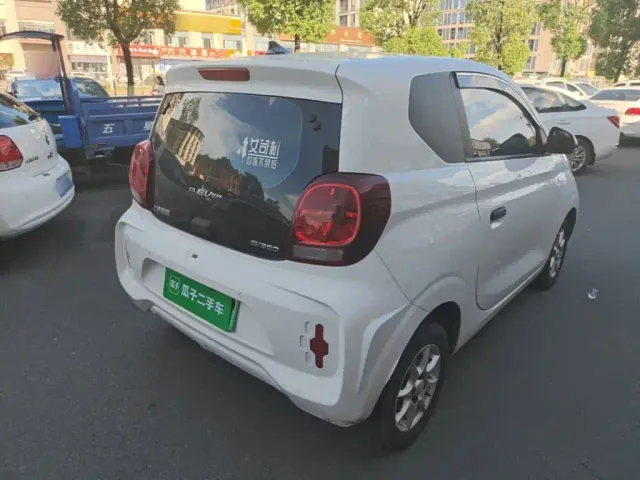 Roewe Clever — Фото автомобиля 6