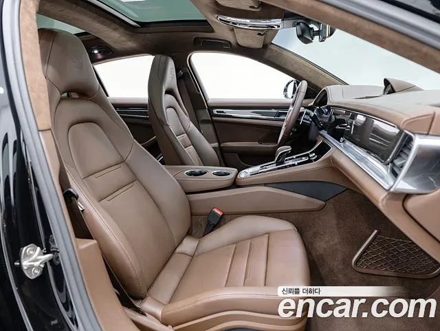 Porsche Panamera — Фото автомобиля 14
