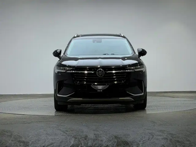Buick Envision Plus — Фото автомобиля 2