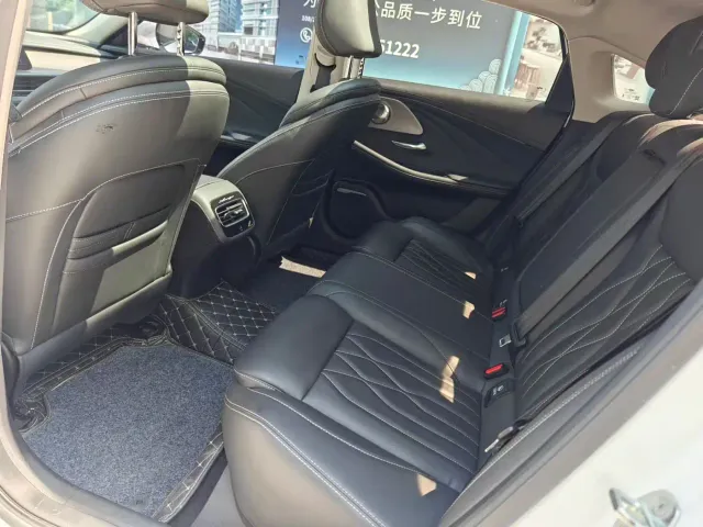 Chery Arrizo 8 — Фото автомобиля 4