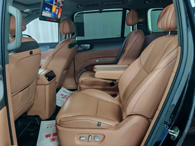 Leapmotor D Series — Фото автомобиля 8
