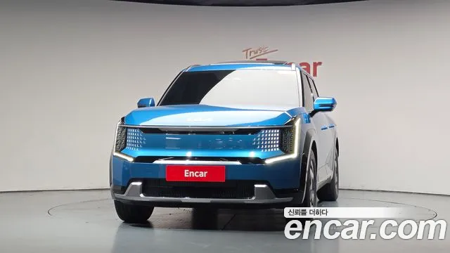 Kia EV9 — Фото автомобиля 3