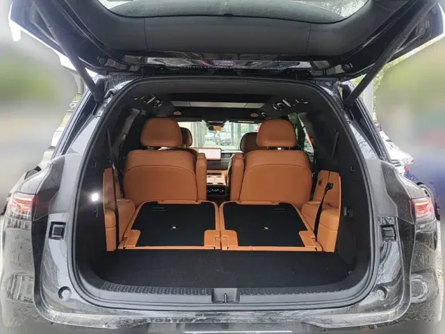 IM Motors LS8 — Фото автомобиля 5
