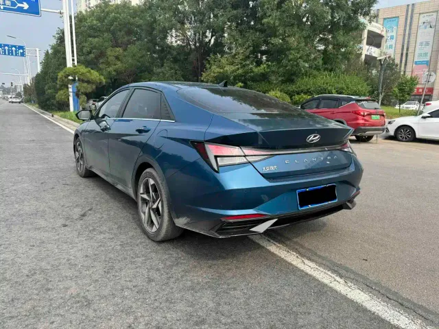 Hyundai Elantra — Фото автомобиля 4