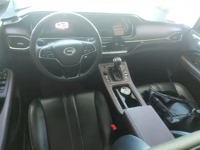 GAC Trumpchi M6 — Фото автомобиля 9