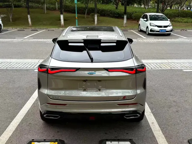 Changan Z6 — Фото автомобиля 12