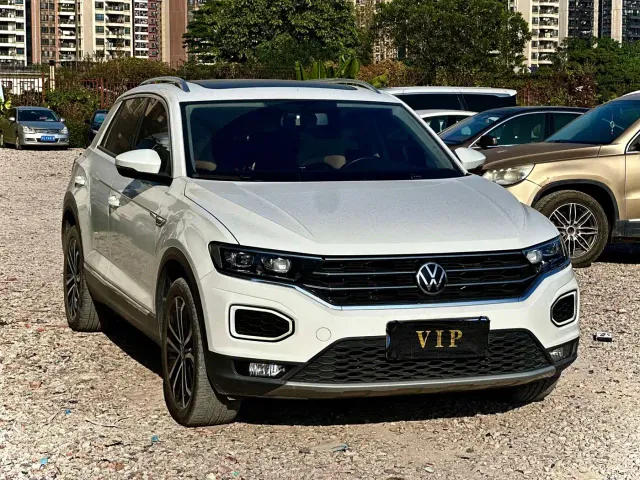 Volkswagen T-Roc — Фото автомобиля 2