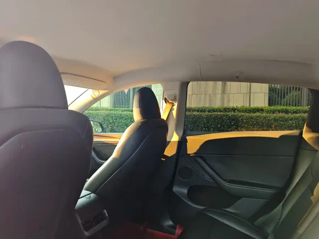Tesla Model Y — Фото автомобиля 5