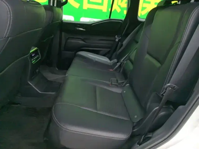 Toyota Prado — Фото автомобиля 16