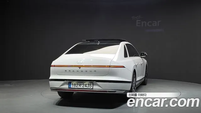 Hyundai Grandeur GN7 — Фото автомобиля 4