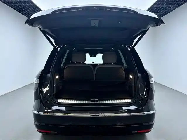 Nio ES8 — Фото автомобиля 13