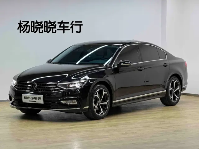 Фотография автомобиля — Volkswagen Magotan