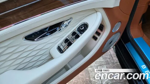 Bentley Continental — Фото автомобиля 11