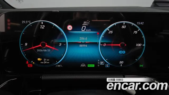 Mercedes-Benz EQA — Фото автомобиля 8