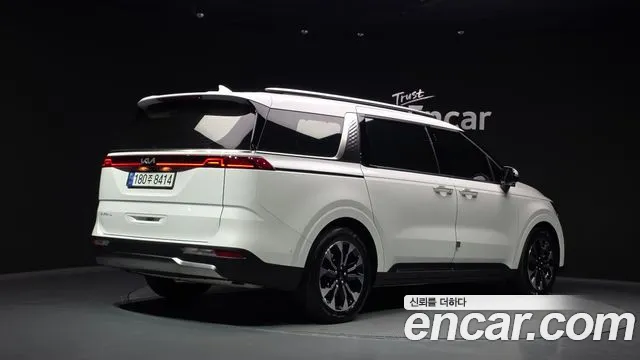Kia Canival Carnival 4 поколение Бензин 7 мест Signature — Фото автомобиля 2