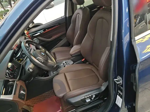 BMW X1 — Фото автомобиля 14