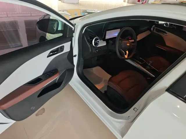 Chevrolet Monza — Фото автомобиля 15
