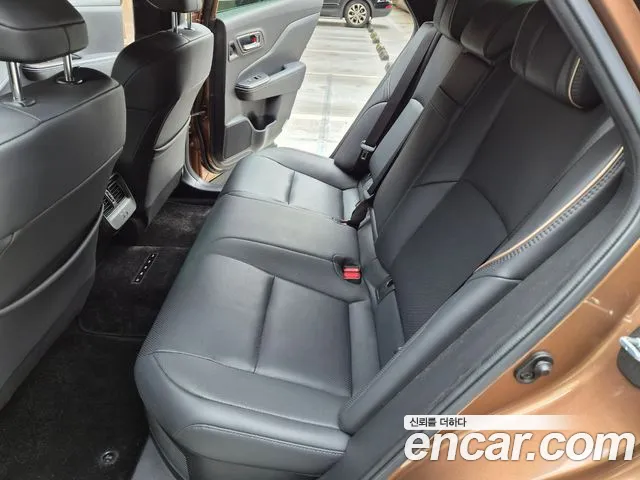Toyota Crown — Фото автомобиля 6
