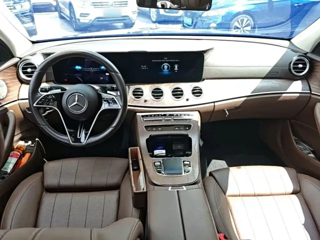 Mercedes-Benz E-Class — Фото автомобиля 9