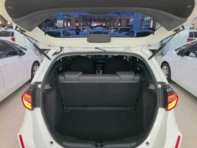 Honda Fit — Фото автомобиля 18