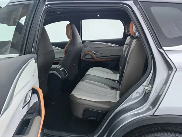 BYD Song Pro — Фото автомобиля 15