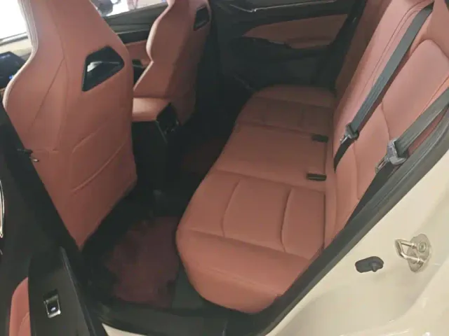 Changan X5 Plus — Фото автомобиля 16