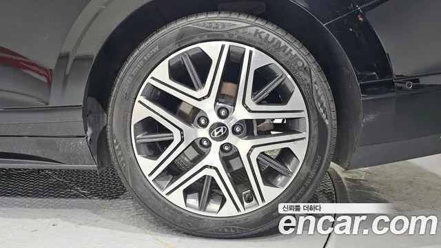 Hyundai Grandeur Grandeur (GN7) 2.5 Бензин 2WD — Фото автомобиля 18