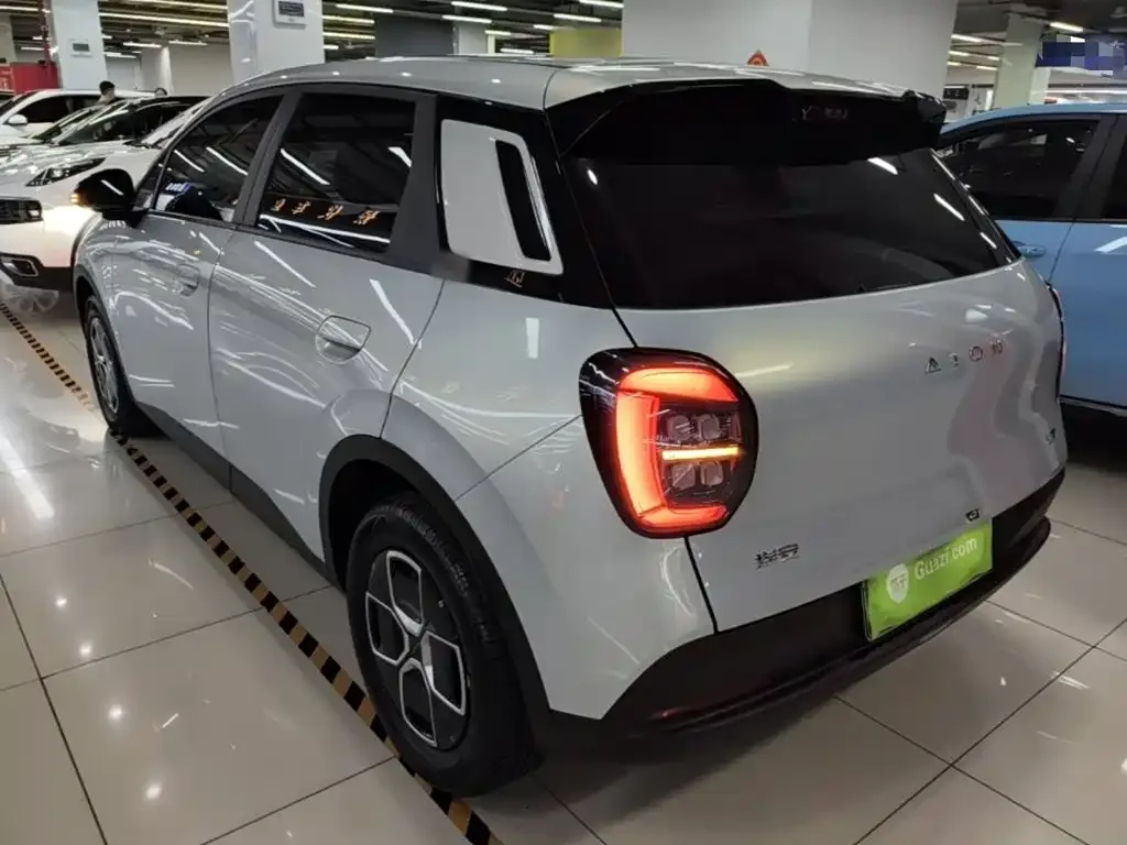 Aion AION UT 2025 Model 330 Starlight Edition — Фото автомобиля 4