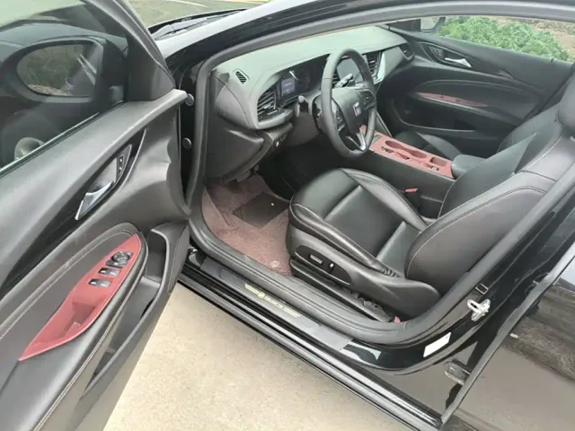 Buick Regal — Фото автомобиля 15