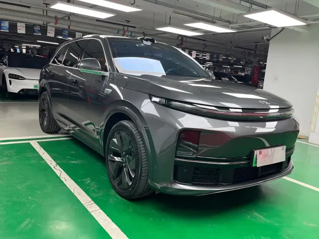Li Auto L7 — Фото автомобиля 3