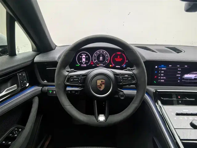 Porsche Panamera — Фото автомобиля 10
