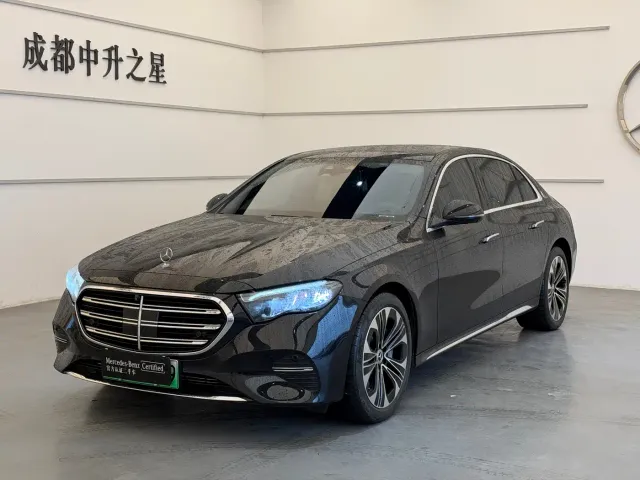Фотография автомобиля — Mercedes-Benz E-Class