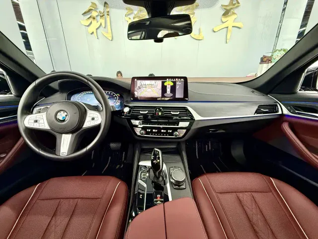 BMW 5 Series — Фото автомобиля 4