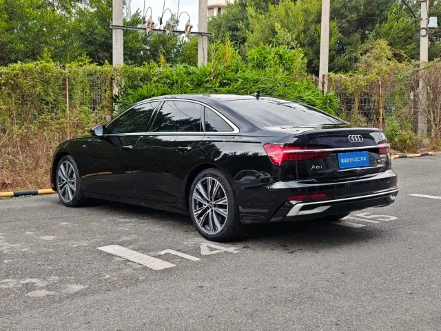 Audi A6L — Фото автомобиля 9