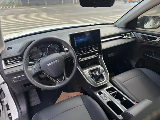 Haval M6 — Фото автомобиля 9