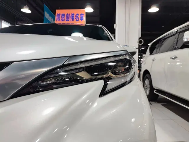 Toyota Granvia — Фото автомобиля 20