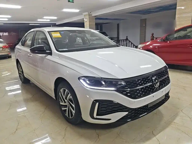 Volkswagen Lavida — Фото автомобиля 3