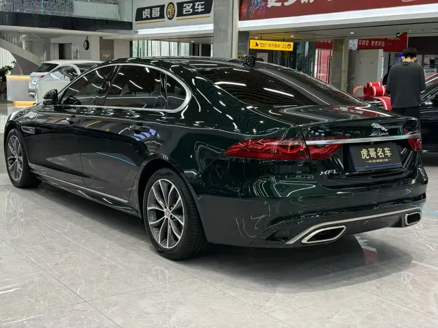 Jaguar XFL — Фото автомобиля 9