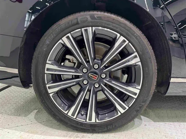 Hongqi H9 — Фото автомобиля 24