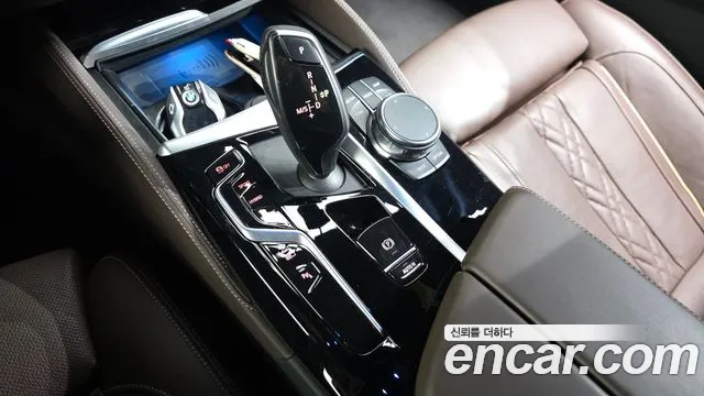 BMW 5 Series G30 — Фото автомобиля 12