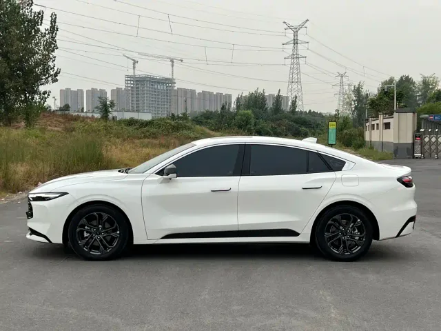 Ford Mondeo — Фото автомобиля 8