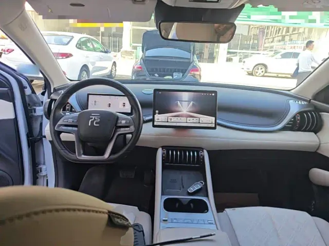 BYD Yuan PLUS — Фото автомобиля 9