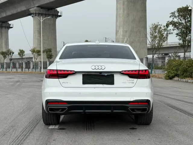 Audi Audi A4L 2024 40 TFSI Luxury Dynamic — Фото автомобиля 4