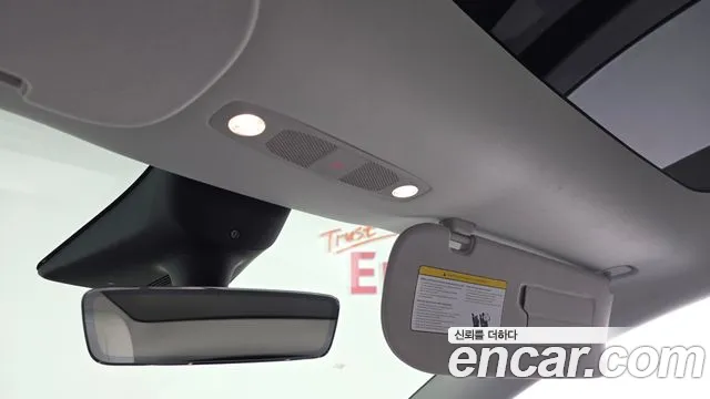 Tesla Model Y — Фото автомобиля 22