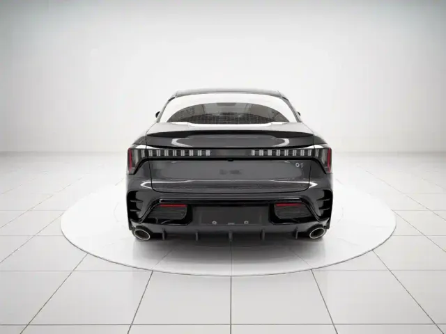 Lynk & Co 03 — Фото автомобиля 5