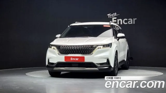 Kia Canival — Фото автомобиля 3
