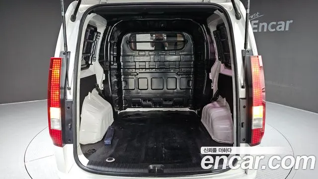 Hyundai Staria Staria Карго 5 мест — Фото автомобиля 16